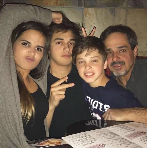 Profile Picture of Foster Smith (@fostersmith) on Poshmark