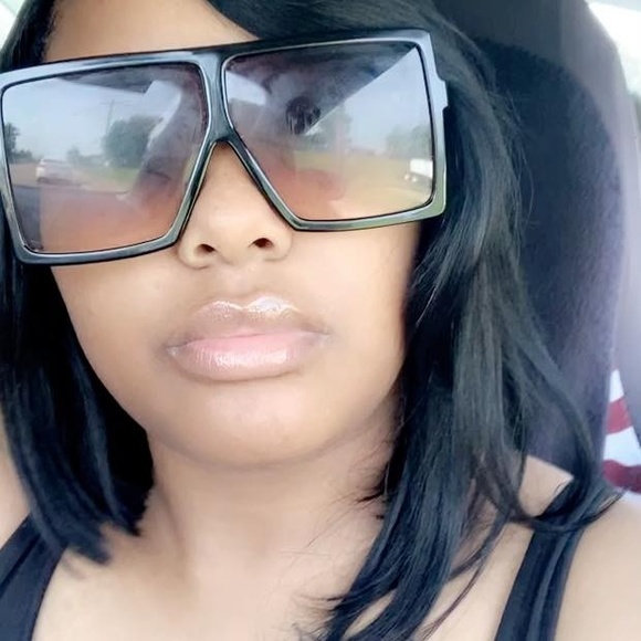 Profile Picture of Makayla Matthews (@makayla201800) on Poshmark