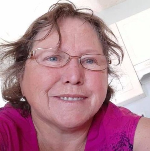 Profile Picture of Sandra Wright (@sandrawright728) on Poshmark
