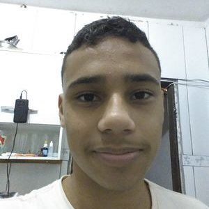 Profile Picture of Ian Chaves (@ianchaves10) on Twitter