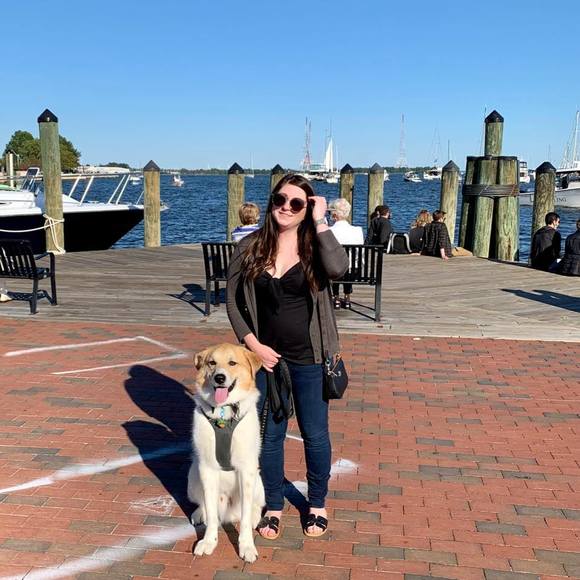 Molly Brackman - Poshmark Profile Picture of Molly Brackman (@mollybrackman) on Poshmark