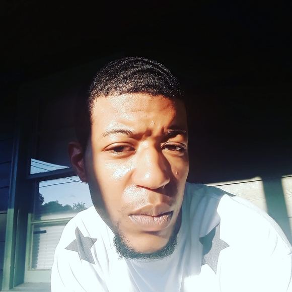 Profile Picture of Cory Lowe (@c_lowe1988) on Poshmark