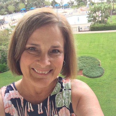 Profile Picture of Kim (@KimRene) on Twitter