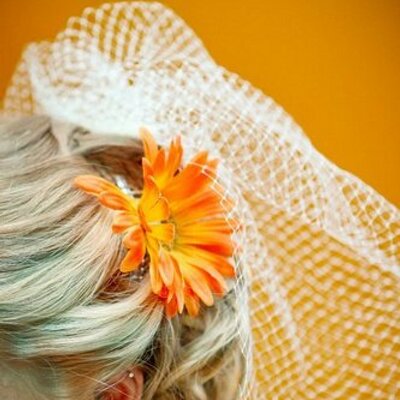 Profile Picture of Nikki R. Bloom (@nikbloom) on Twitter