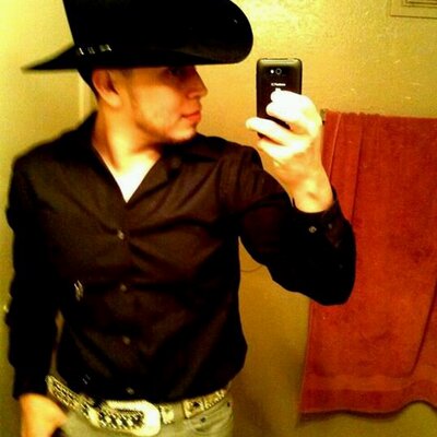 Profile Picture of Aaron Campos (@aaroncampos517) on Twitter