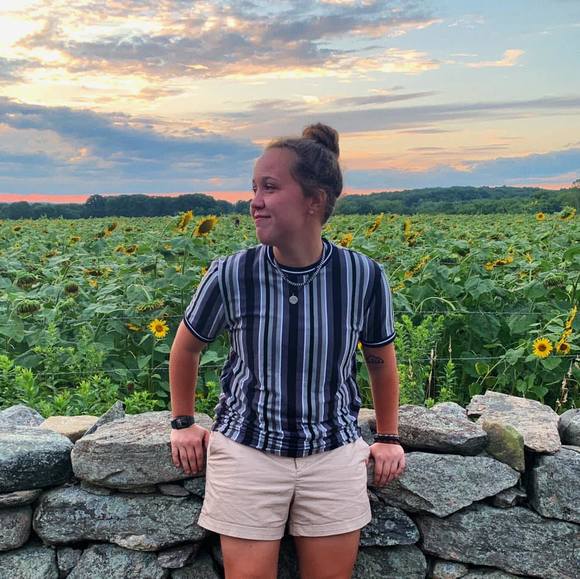 Profile Picture of Haley Taddeo (@hthockey91) on Poshmark