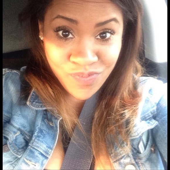 Profile Picture of Erica Faucette (@msericajf) on Poshmark