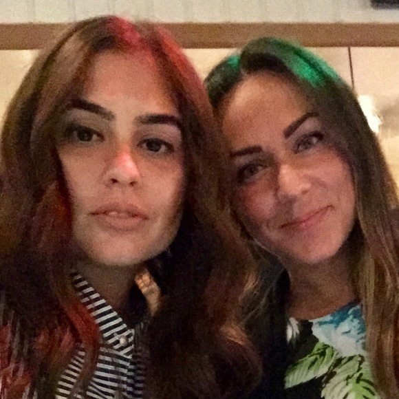 Nicole Parascando - Poshmark Profile Picture of Nicole Parascando (@nicolelee86) on Poshmark