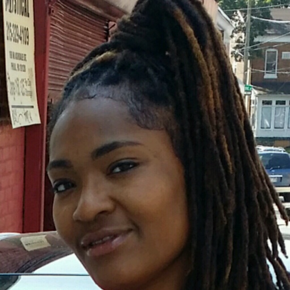 Profile Picture of Tamika Flippen (@tyflippen40) on Poshmark