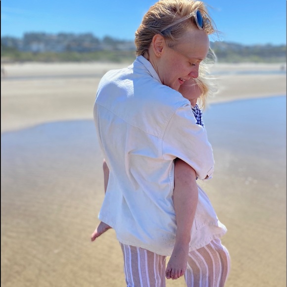 Profile Picture of Katie Searle (@katie_searle) on Poshmark