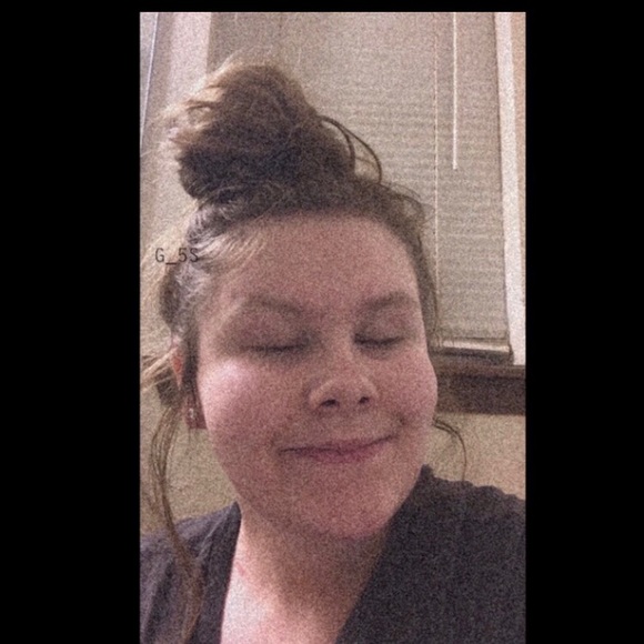 Profile Picture of Hayden Brianne (@briannehayden14) on Poshmark