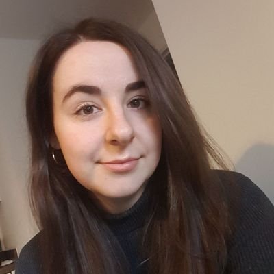 Profile Picture of Elizabeth Hayden (@Lizzie5843) on Twitter