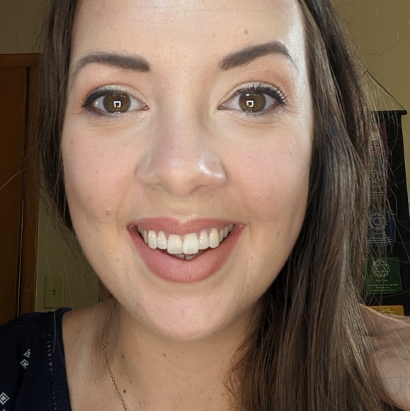 Profile Picture of Madison Heemstra (@madisonheemstra) on Poshmark