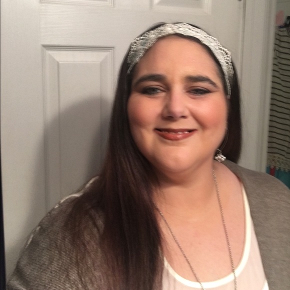 Profile Picture of Kimberly Mccomb (@snugls1) on Poshmark