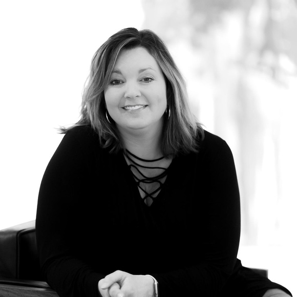 Profile Picture of Jody Kerzman (@kerz) on Poshmark