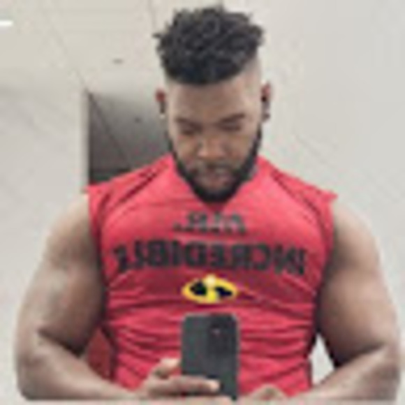Profile Picture of Sherron Scott (@sscott0926) on Poshmark