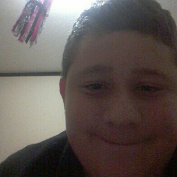 Profile Picture of Joel Logsdon (@joellogsdon) on Poshmark