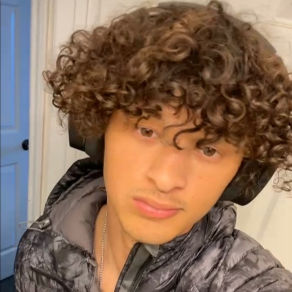 Profile Picture of Mikel Scott (@d1_scott4) on Poshmark