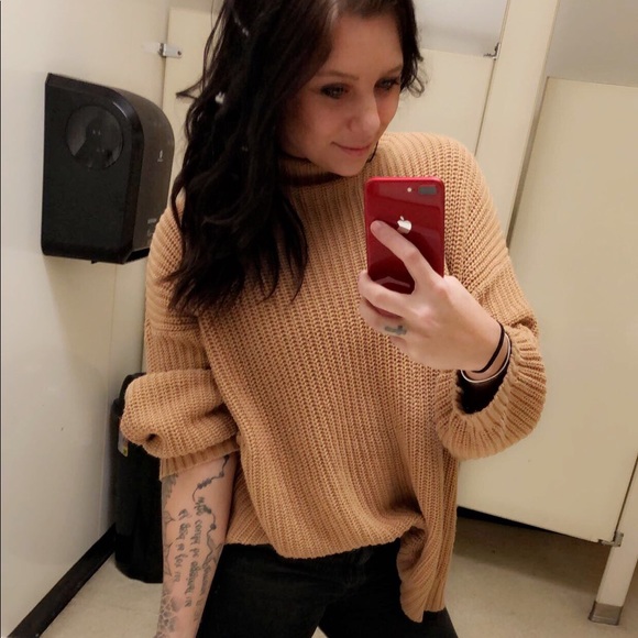 Profile Picture of Tawnie Spellious (@tspell10) on Poshmark