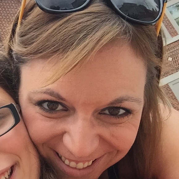 Christine Bolen - Poshmark Profile Picture of Christine Bolen (@cabolen) on Poshmark