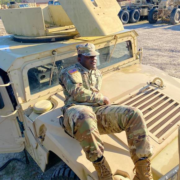 Profile Picture of Demann Pewu (@kingpewu) on Poshmark