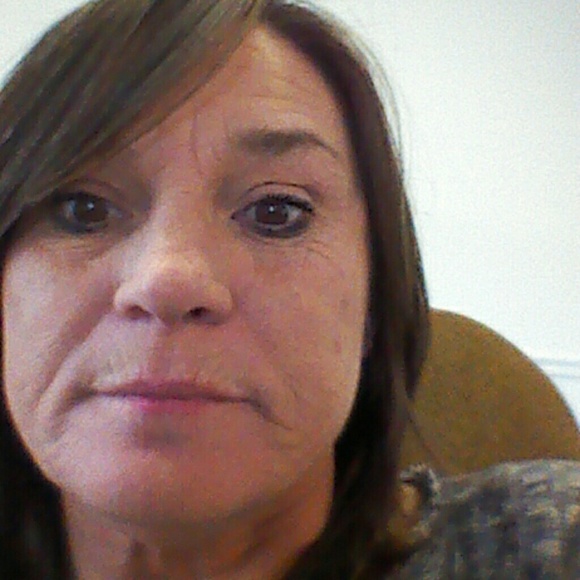 Profile Picture of Karen Perper (@kperper) on Poshmark