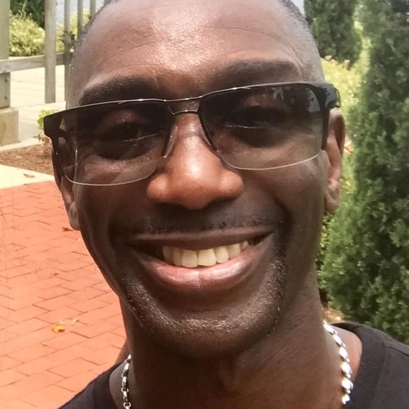 Profile Picture of Tracey Hudson (@memfour) on Poshmark