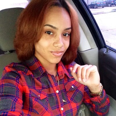Profile Picture of Clair Huxtable (@JayOh_Bee) on Twitter
