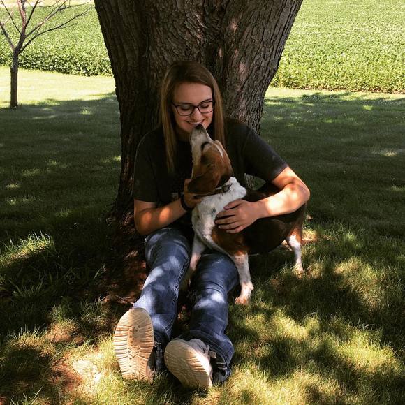 Profile Picture of Sara Karnick (@sarakarnick05) on Poshmark