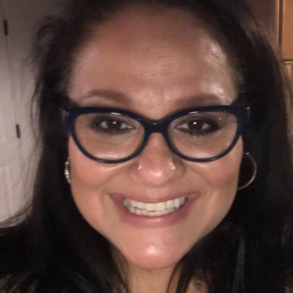 Profile Picture of 'yolanda Gentsy (@ygentsy) on Poshmark