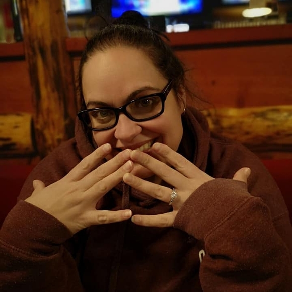 Profile Picture of Cindy Browning (@cibrowning) on Poshmark