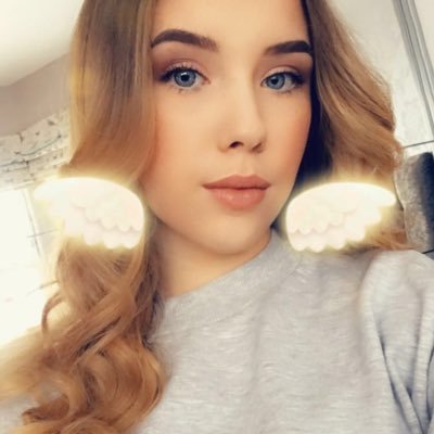 Profile Picture of Lilly Bradley (@LillyBradley13) on Twitter