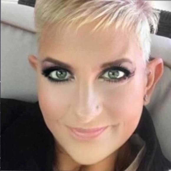 Profile Picture of Lisa Szpara (@yorkiemomof_3) on Poshmark