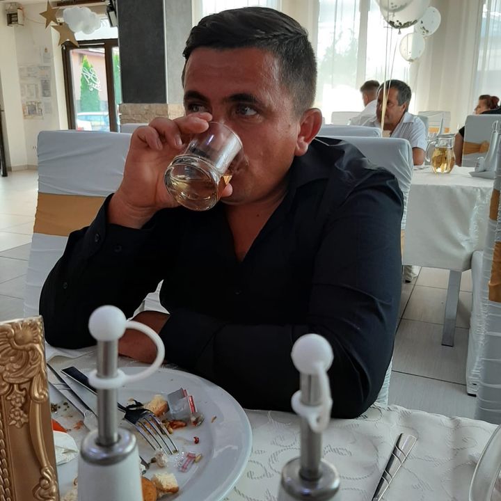 Profile Picture of Aron Lazar (@aronlazar.02) on Tiktok