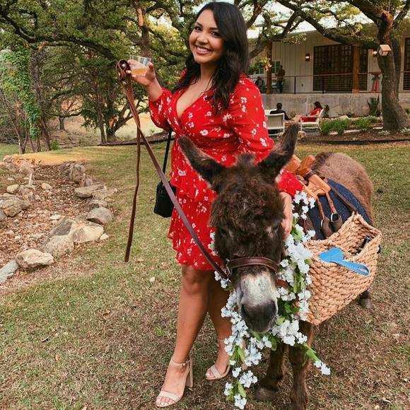 Profile Picture of Erica Barrientez (@ebarrientez14) on Poshmark