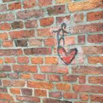 Profile Picture of Chrisy | 민지 (@c.ohart) on Instagram