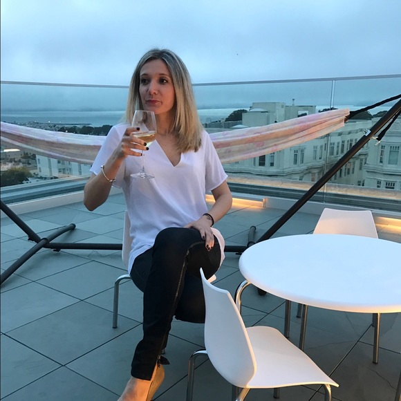 Profile Picture of Paola Didone (@paoladidon) on Poshmark