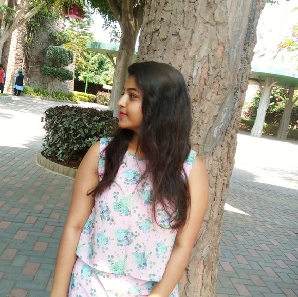 Profile Picture of Manasa Reddy (@missy_reddy) on Poshmark