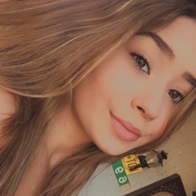 Profile Picture of Lucinda Schneider (@cindaruth02) on Twitter