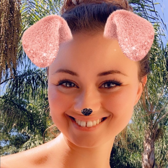 Profile Picture of Lida Picerne (@lpicerne27) on Poshmark