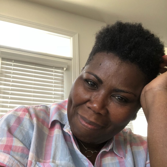 Profile Picture of Joyce Head (@tubmanhead) on Poshmark