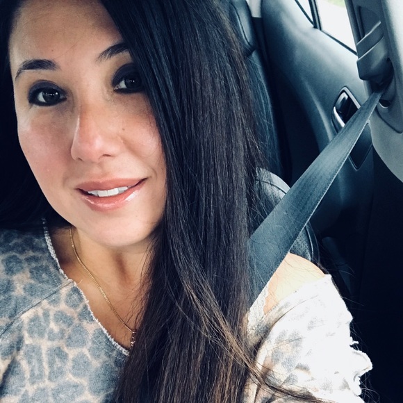 Profile Picture of Marsha Anders (@myar1978) on Poshmark