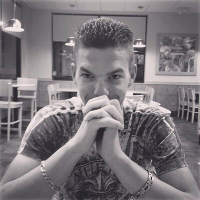 Profile Picture of Mike Caschera (@USMCMSC1988) on Twitter