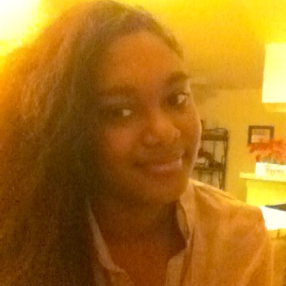 Profile Picture of Autumn Walters (@jadetoomuch) on Poshmark