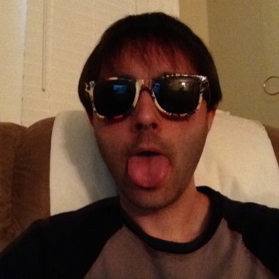 Profile Picture of John Blackledge (@Jackand212Roses) on Twitter