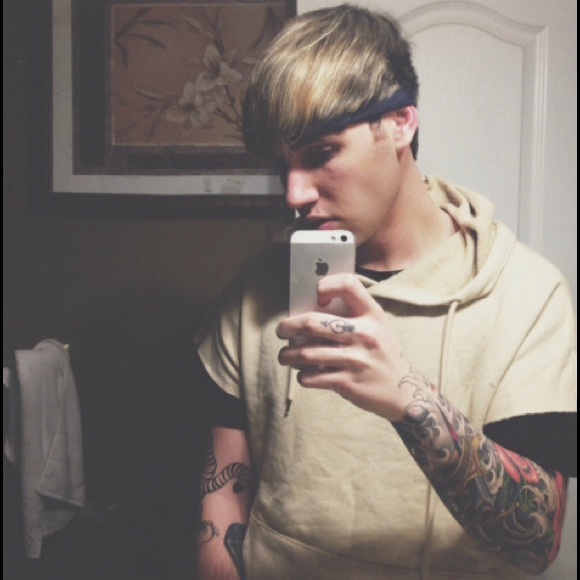 Profile Picture of Matt Goldstein (@gooddtimes) on Poshmark