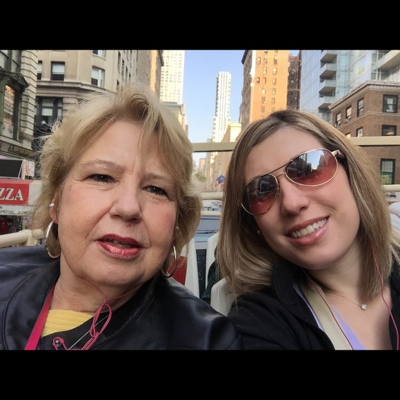 Profile Picture of Sue Walcutt (@walcutts) on Poshmark