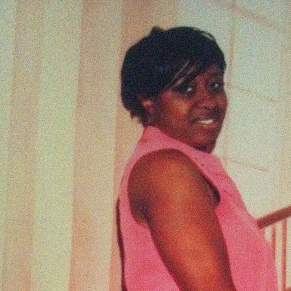 Profile Picture of Kim Cristwell (@chefkimkakeboss) on Poshmark