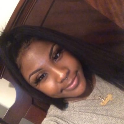 Profile Picture of PYT (@Dollfaced16) on Twitter