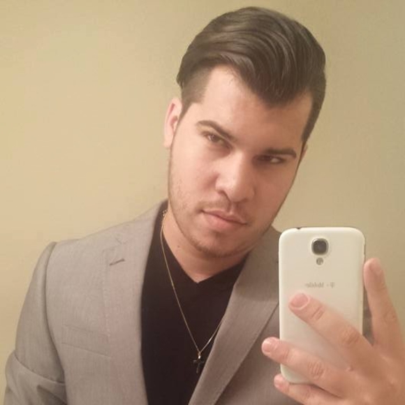 Profile Picture of Paul Ramos (@paul_ramos) on Poshmark